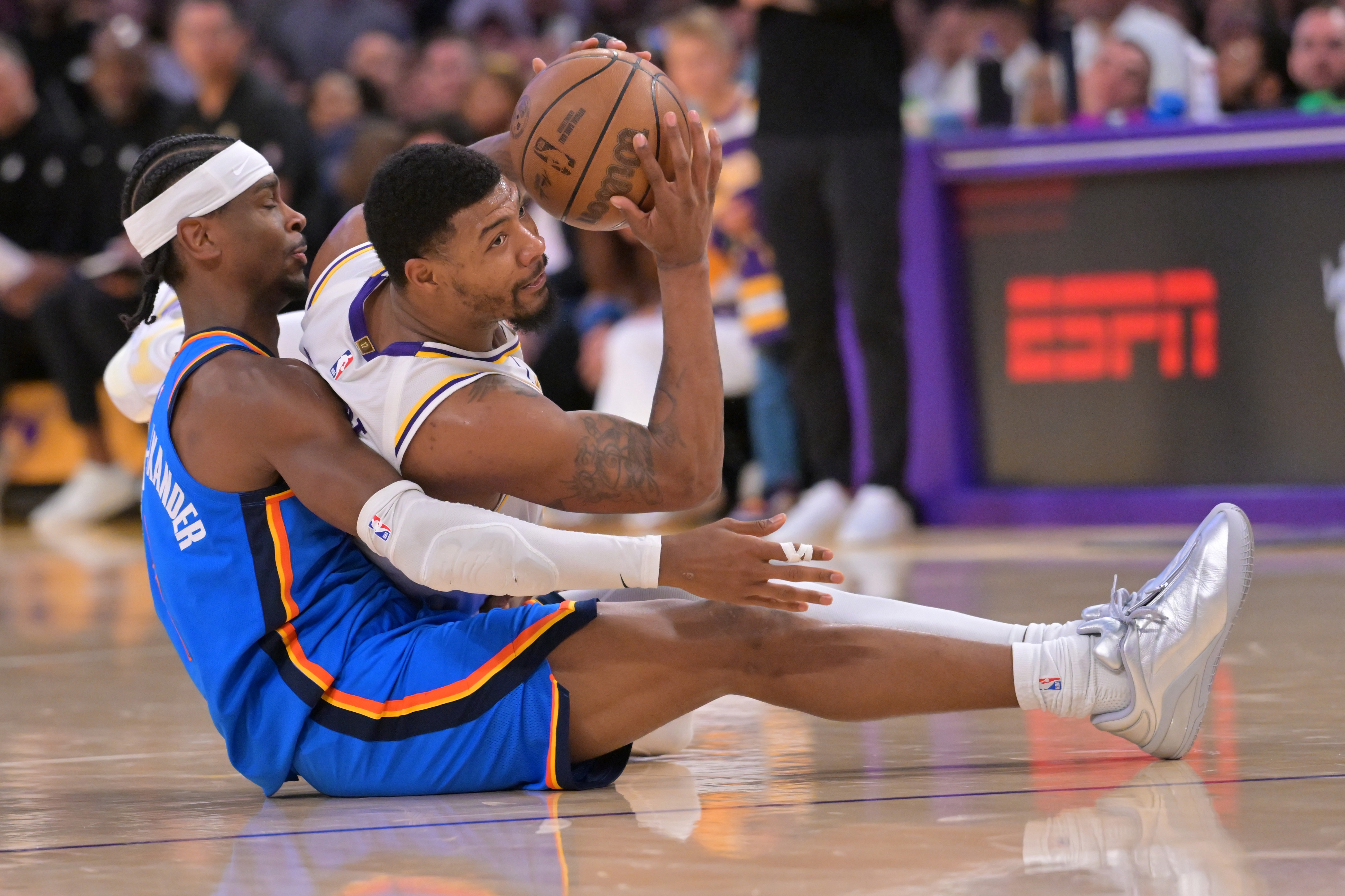MK体育官方网站-NBA历史前2轮皆横扫球队：雷霆成第8支 勇士&amp;骑士曾夺冠